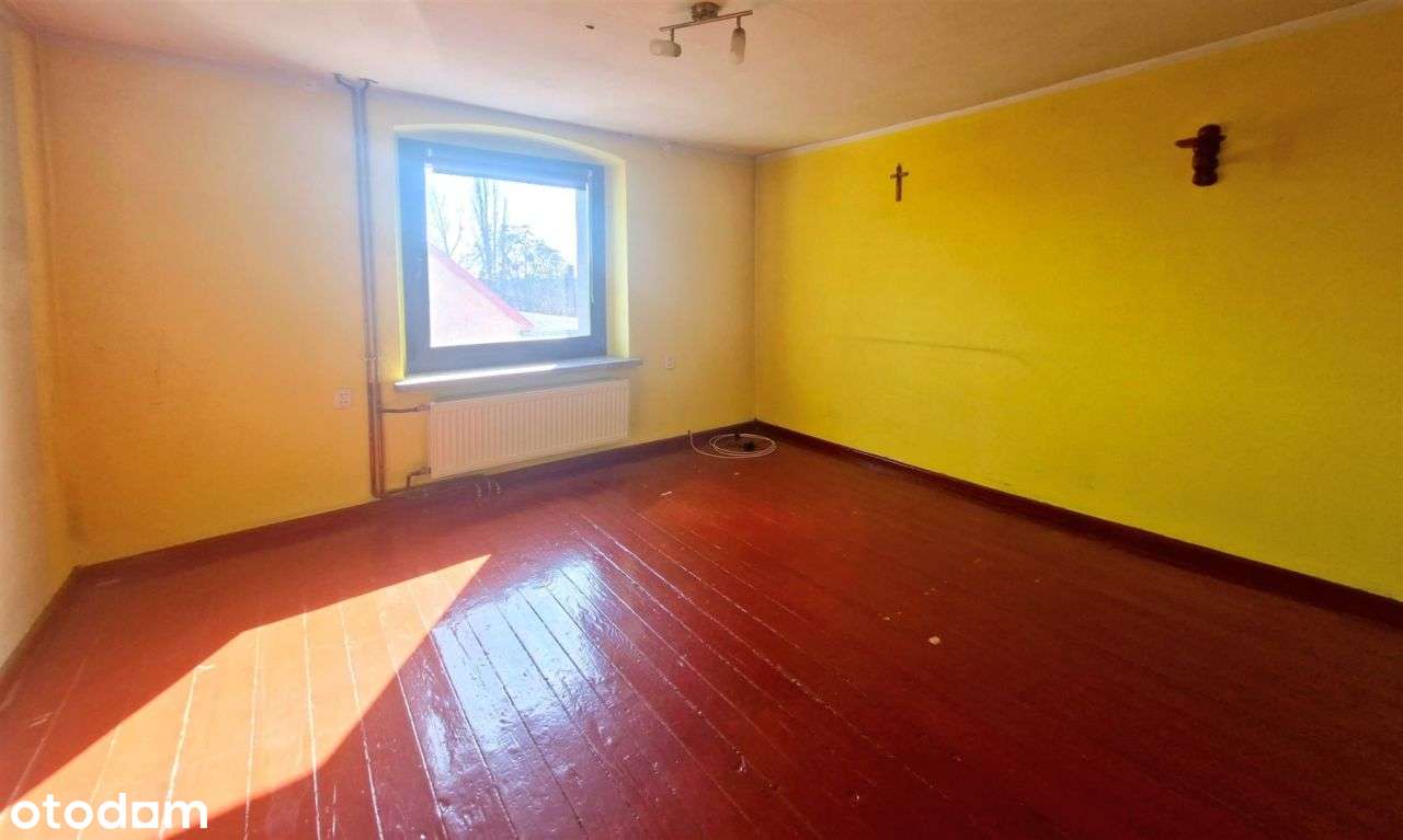 Pół domu z ogródkiem - do remontu!-4