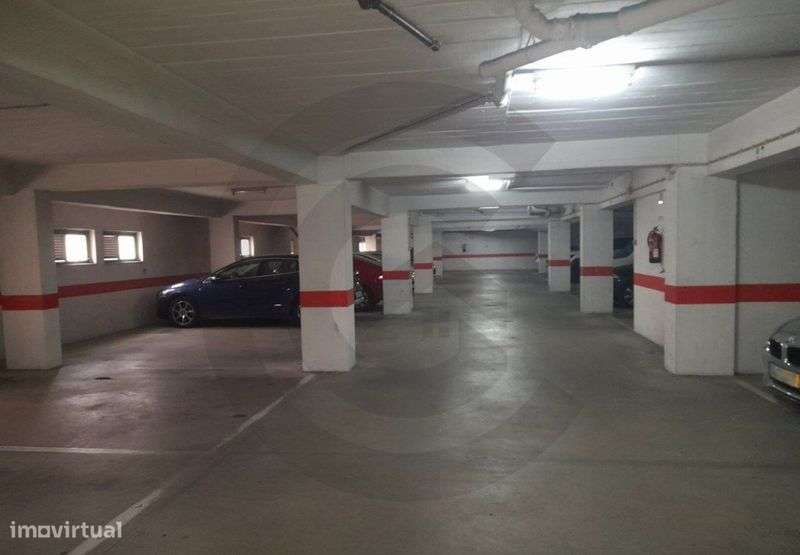 Garagem no sacapeito - Grande imagem: 2/3