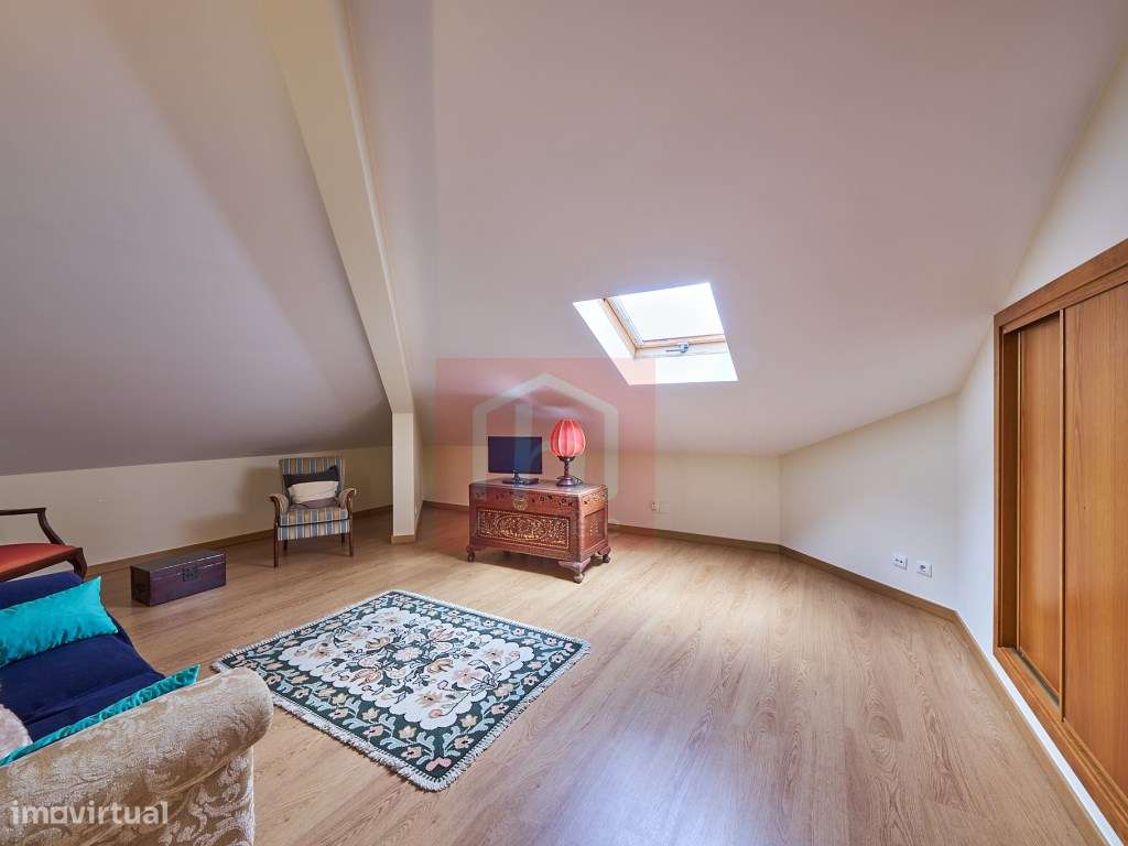 Apartamento duplex T2+3 em São Francisco.-24