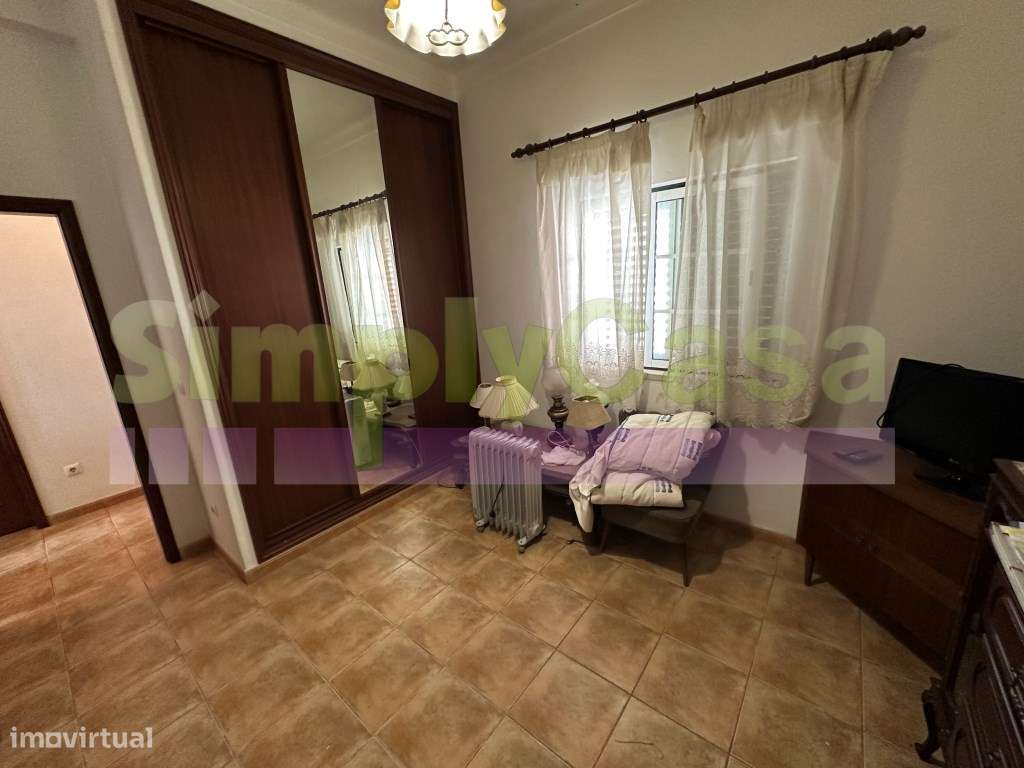 Moradia T2 + Espaço Comercial - CANHA-3