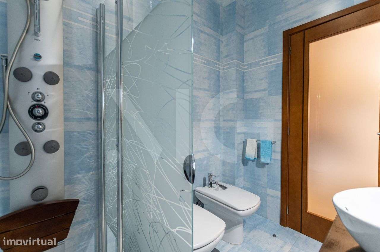 Moradia T3, com Varanda, jardins e Piscina em Felgueiras-21