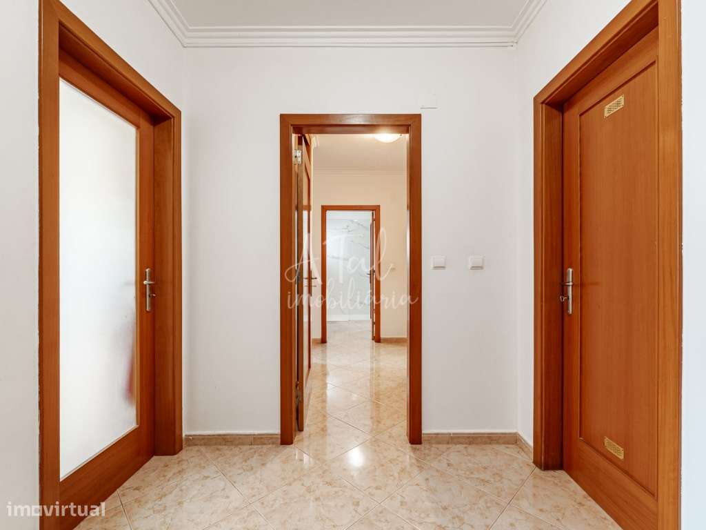 Apartamento T2 no Barreiro-13