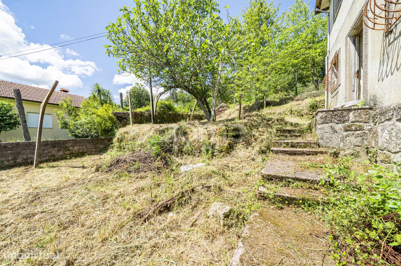 Moradia independente para recuperar em Portela do Vade, Vila Verde, - Grande imagem: 5/36