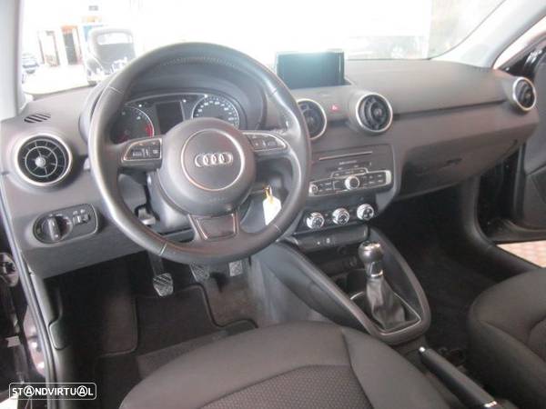 Audi A1 Sportback 1.4 TDI Design - 30