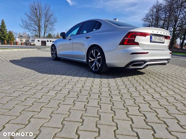 Volvo S60 B4 B R-Design - 13