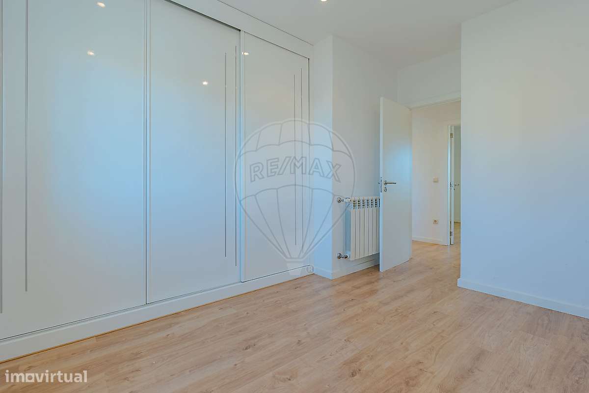 Moradia T2 para venda-24