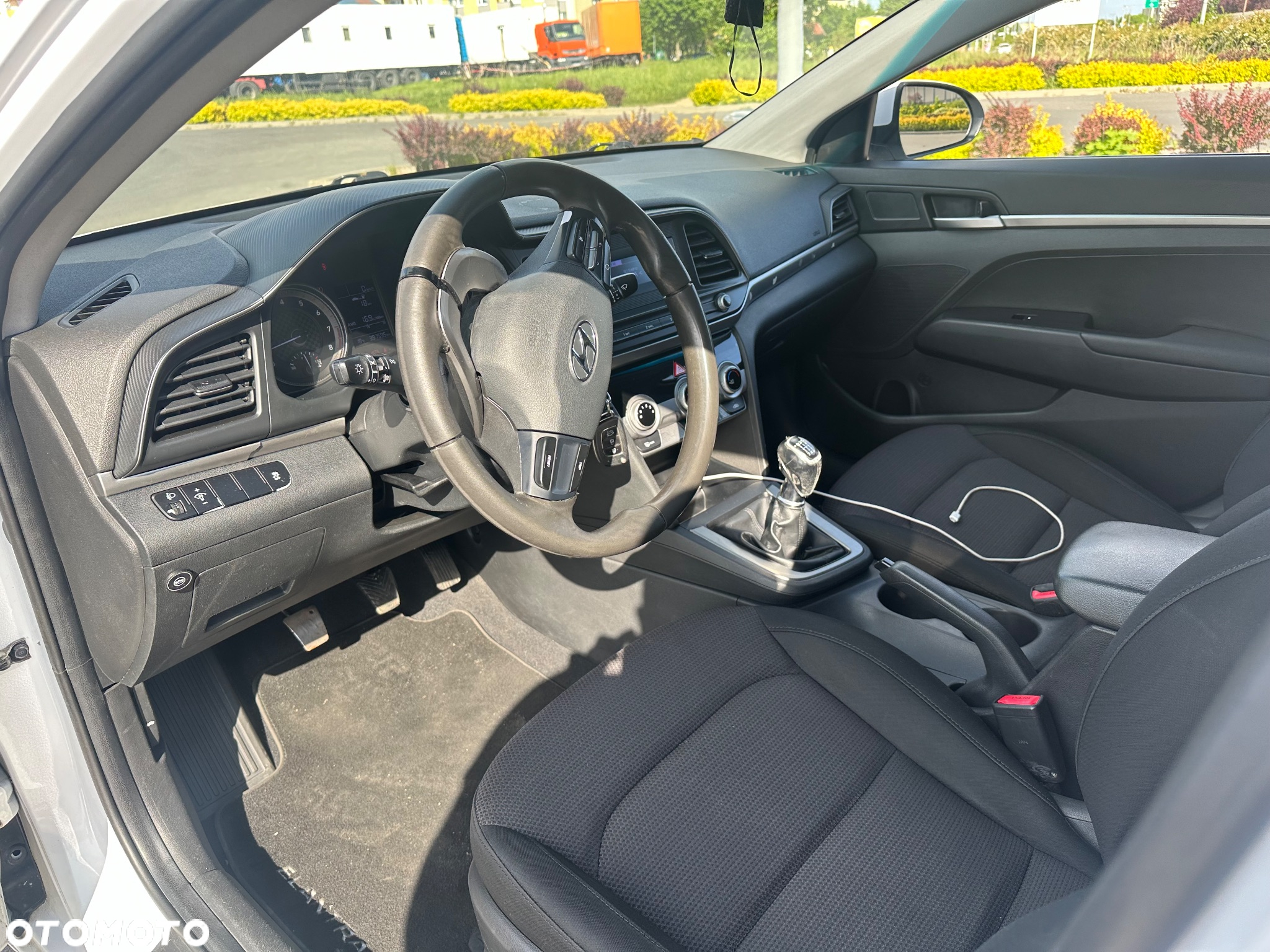 Hyundai Elantra 1.6 Classic Plus - 12