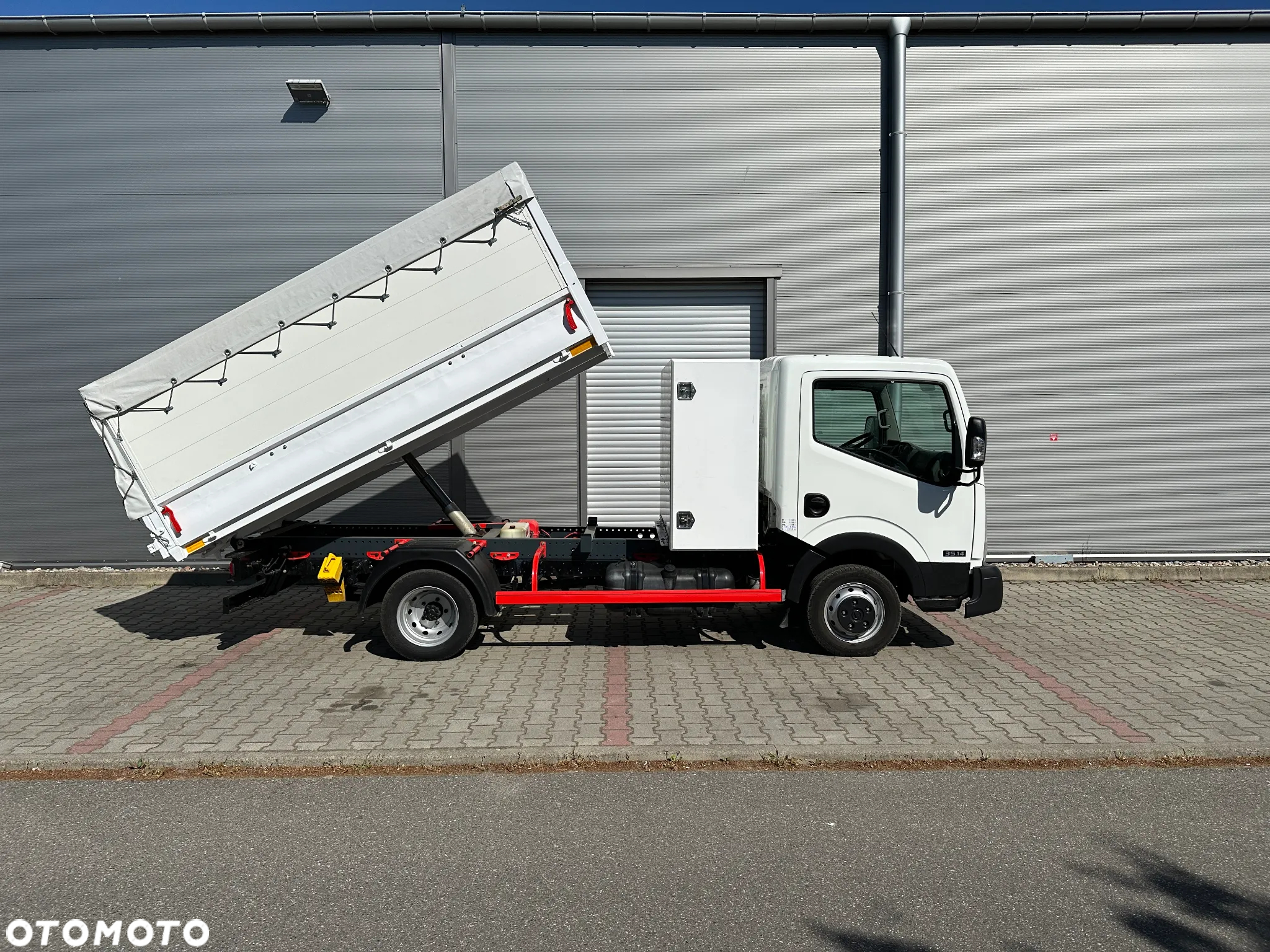 Nissan CABSTAR NT400 35.14 2.5 dCI Kipper Wywrotka Pod HDS Do ZIELENI - 14