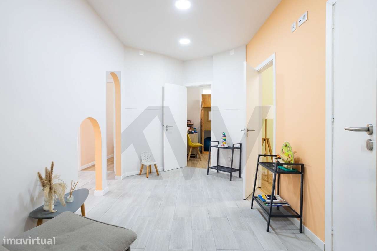 Espaço comercial na Cova Piedade com 166 m2 e Forte Potencial de Rendi-5