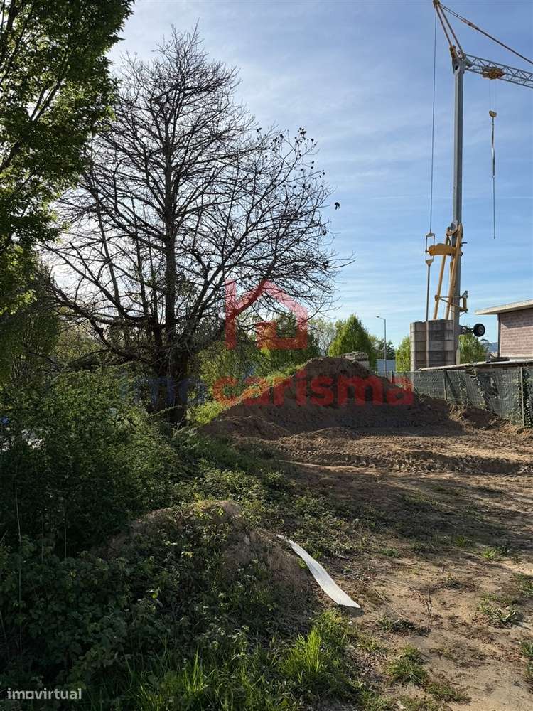 Lote de Terreno para Construção com 536m2 em Pombeiro Ribavizela, Felg-5