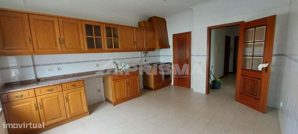 Apartamento T4 para arrendamento - Grande imagem: 3/13