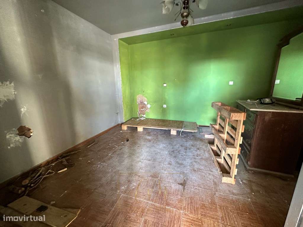 Moradia Bi Familiar / 2 Andares Moradia com logradouro-16