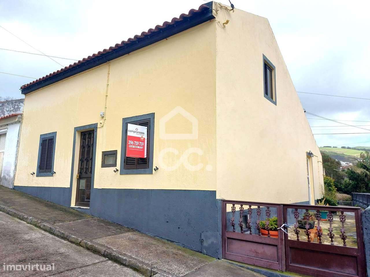 Moradia com 5 Quartos - Feteiras - Ponta Delgada - Grande imagem: 2/17