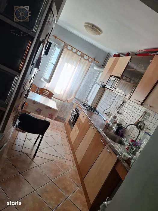 APARTAMENT 3 CAMERE - METROU CONSTANTIN BRANCUSI - DRUMUL TABEREI - Imagine principală: 5/8