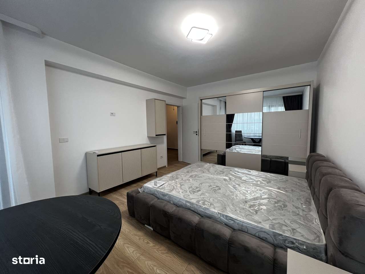 Garsoniera-Bloc Nou - Imagine principală: 4/8