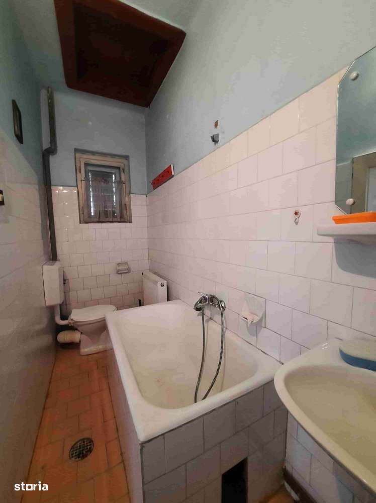 Casa cu 3 camere cartier Lazaret - Imagine principală: 5/9