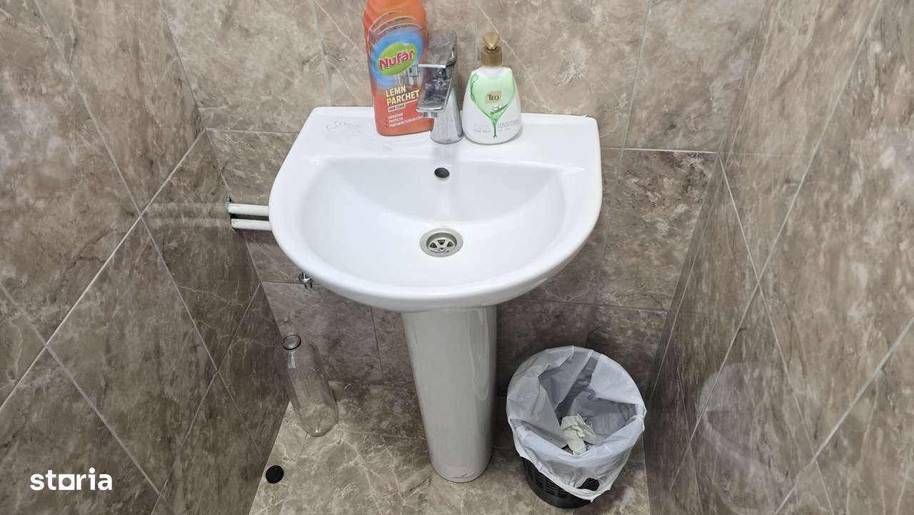 Inchiriez spatiu comercial in Deva, zona A. Iancu (Catedrala), etaj 1 - Imagine principală: 4/7