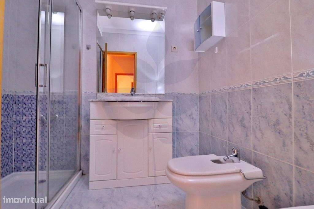 Apartamento T3 - Gualtar - Cozinha Totalmente Equipada-9