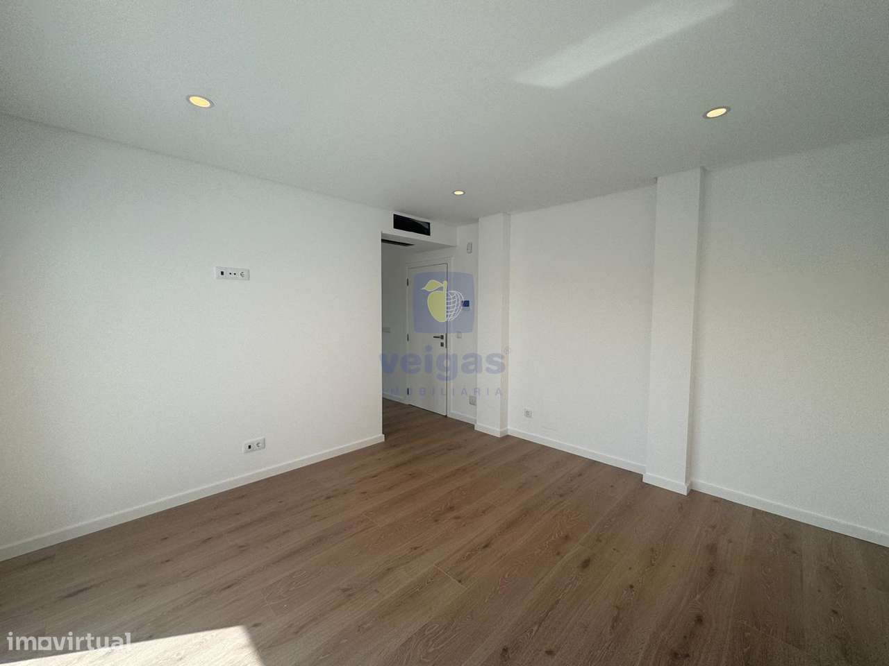 Moradia T4 C/ Piscina -  Bairro Primavera-59
