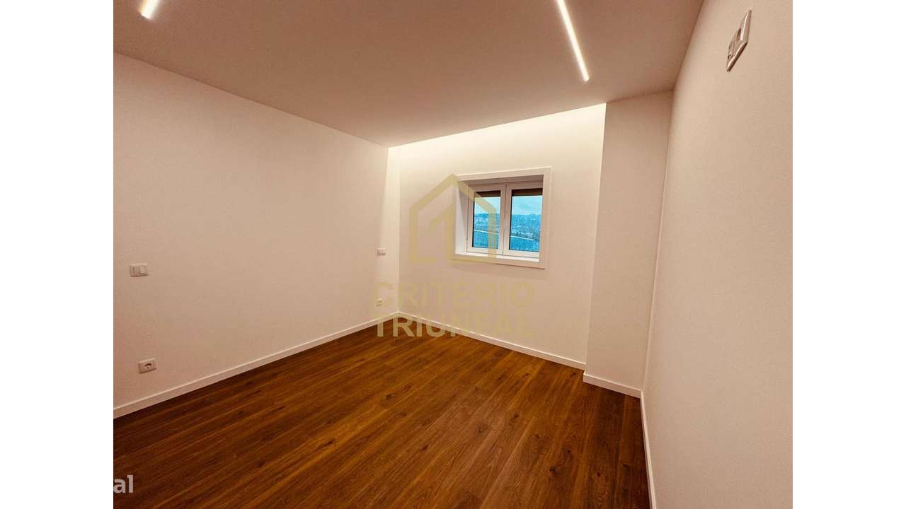 Apartamento T2 Centro de Penafiel-13