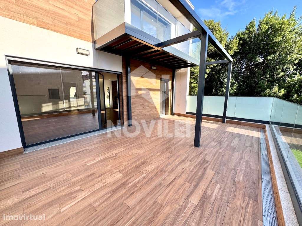 Moradia T3 em condomínio Fechado no centro de Leiria.-10