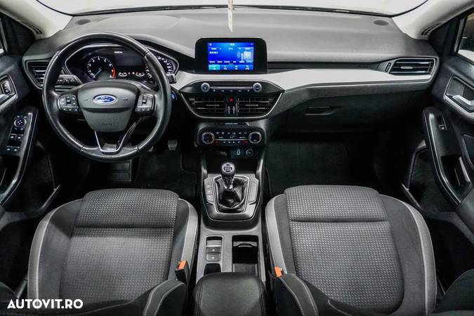 Ford Focus 1.0 EcoBoost Titanium Business - 8