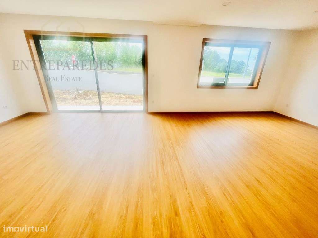 Moradia T3+1 NOVA para comprar, Santa Maria da Feira - Aveiro - Grande imagem: 4/24