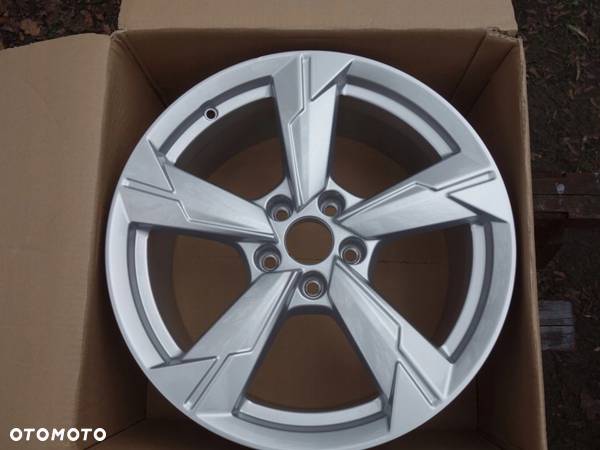 FELGI AUDI A6 C8 4K0 4K0601025D S-LINE 18" - 1