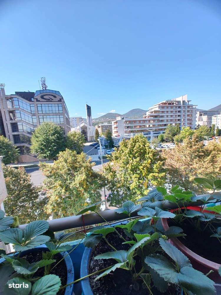 Apartament 4 camere zona Miorita et 3 din 3, suprafata utila 77mp - Imagine principală: 1/20