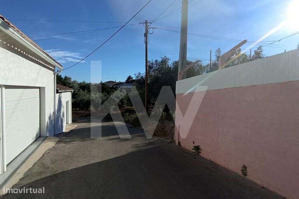 Terreno plano localizado na Gândara a 10Km de Coimbra - Grande imagem: 4/17