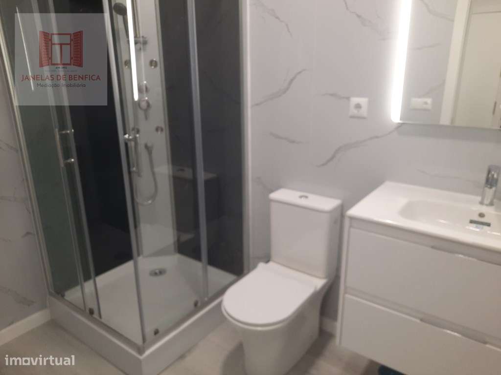 T2 Totalmente Remodelado, cozinha equipada- Benfica-7