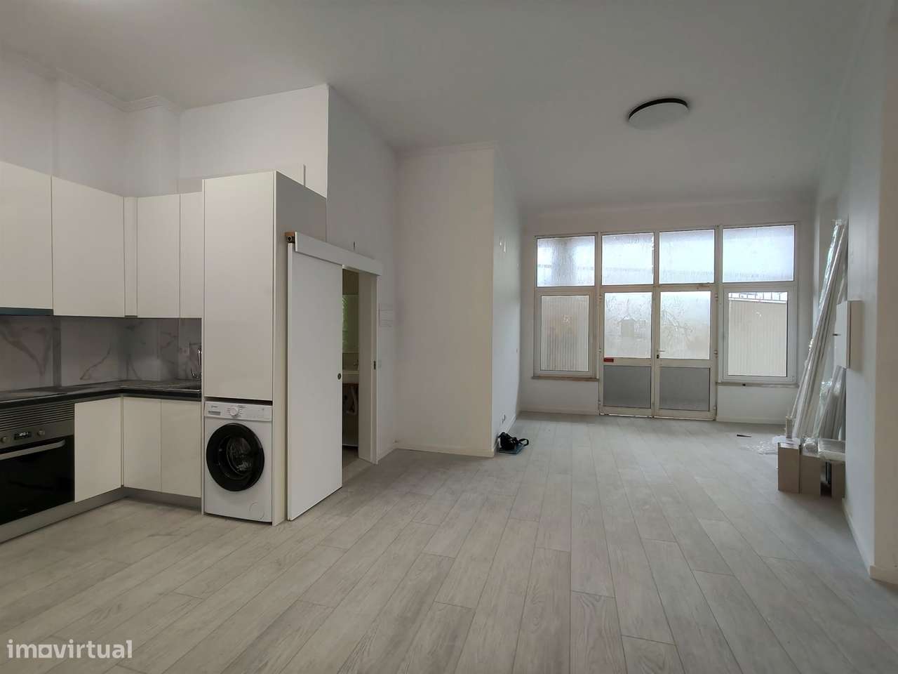 Loja / Apartamento T1 / Leiria - Grande imagem: 5/9