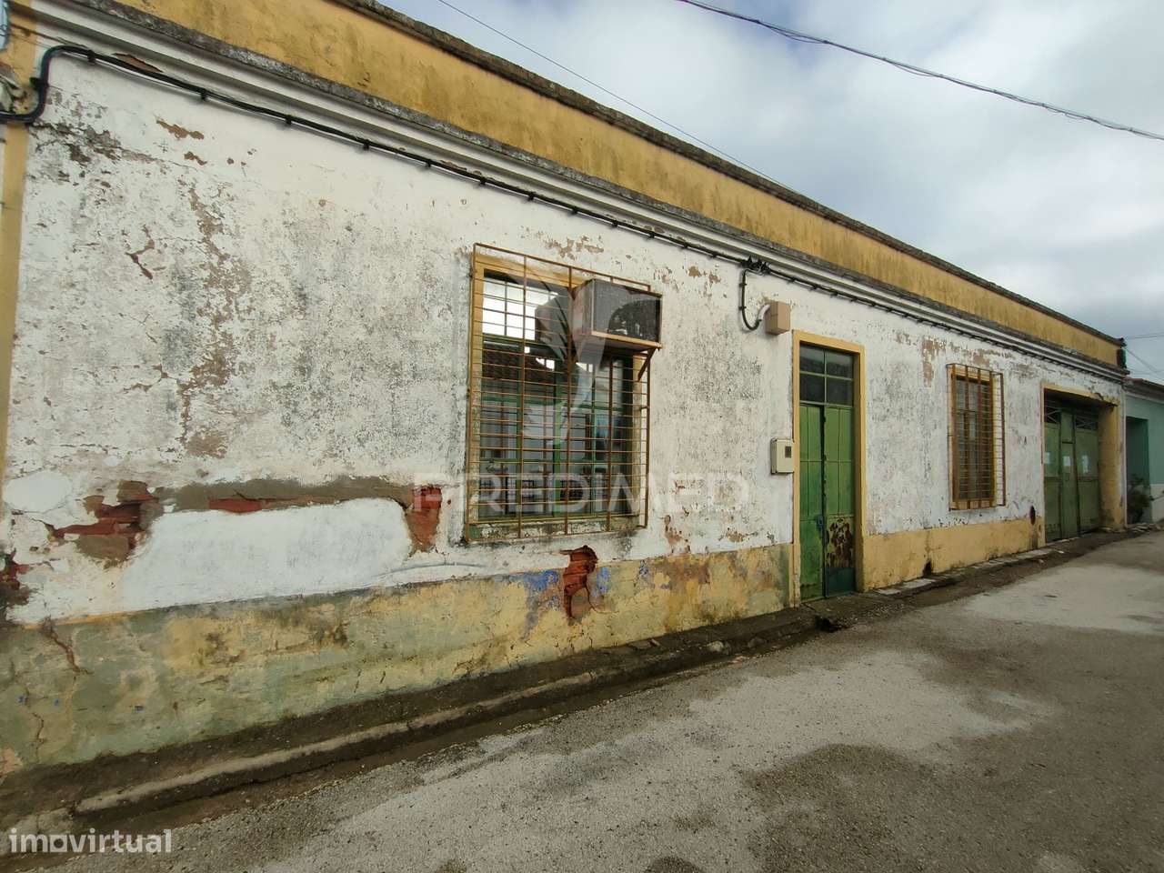 Armazém para Recuperar - Alcanhões, Santarém - Grande imagem: 2/15