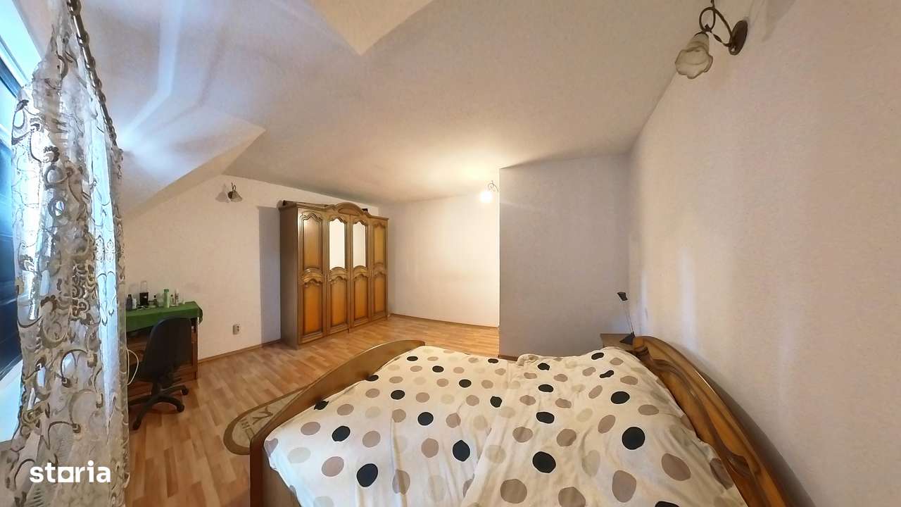 Casă spațioasă cu 6 camere si 2 garaje de 194 mp, în Tractorul, Brașov-16