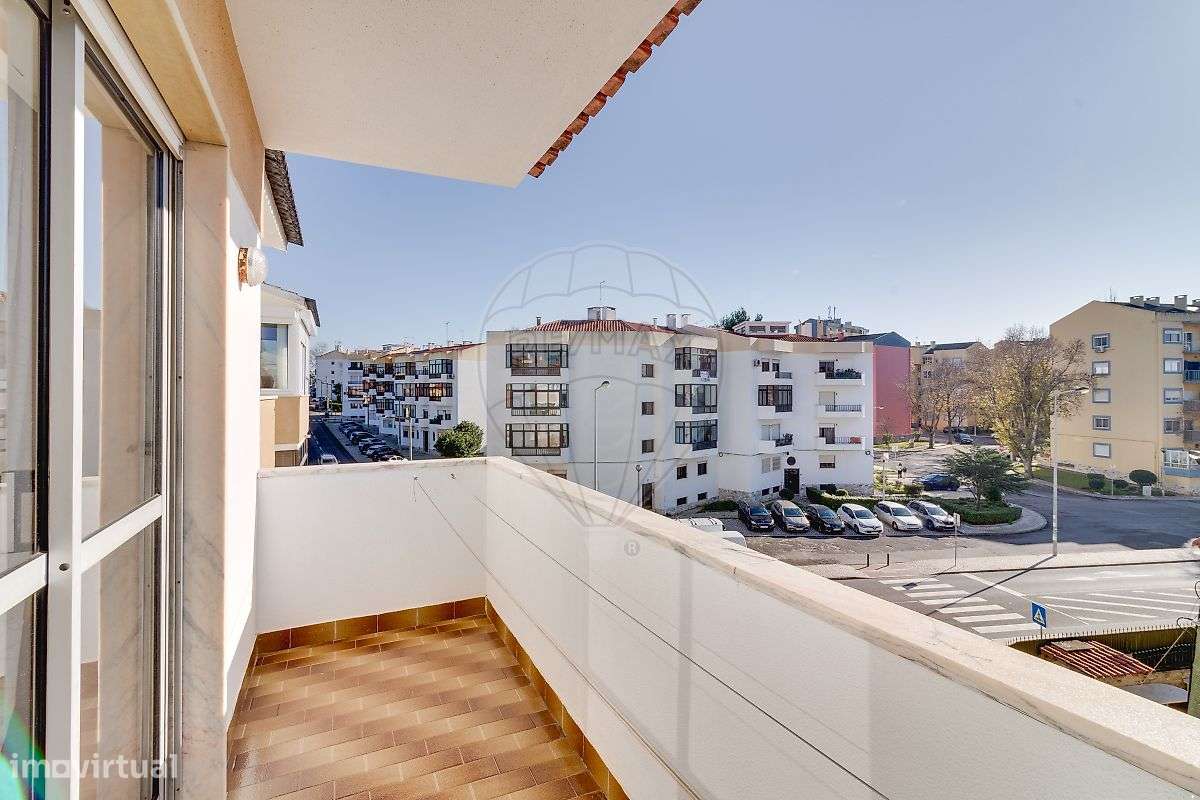 ApartamentoT2 em São João do Estoril, Alapraia-5