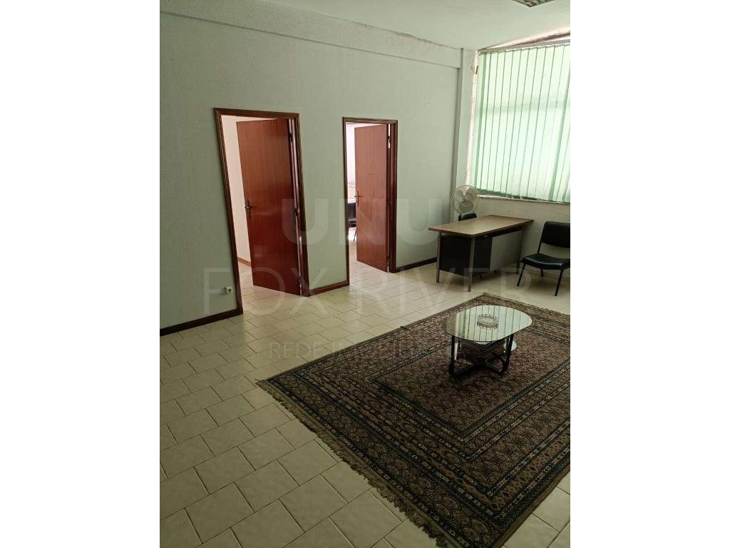 Loja / Escritório no Centro de Valença-8