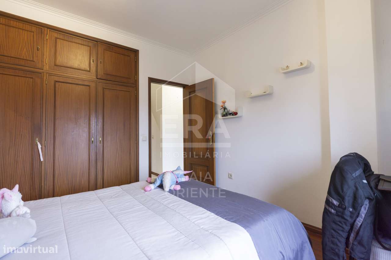 Apartamento T3 com Áreas Generosas em Serzedo-39