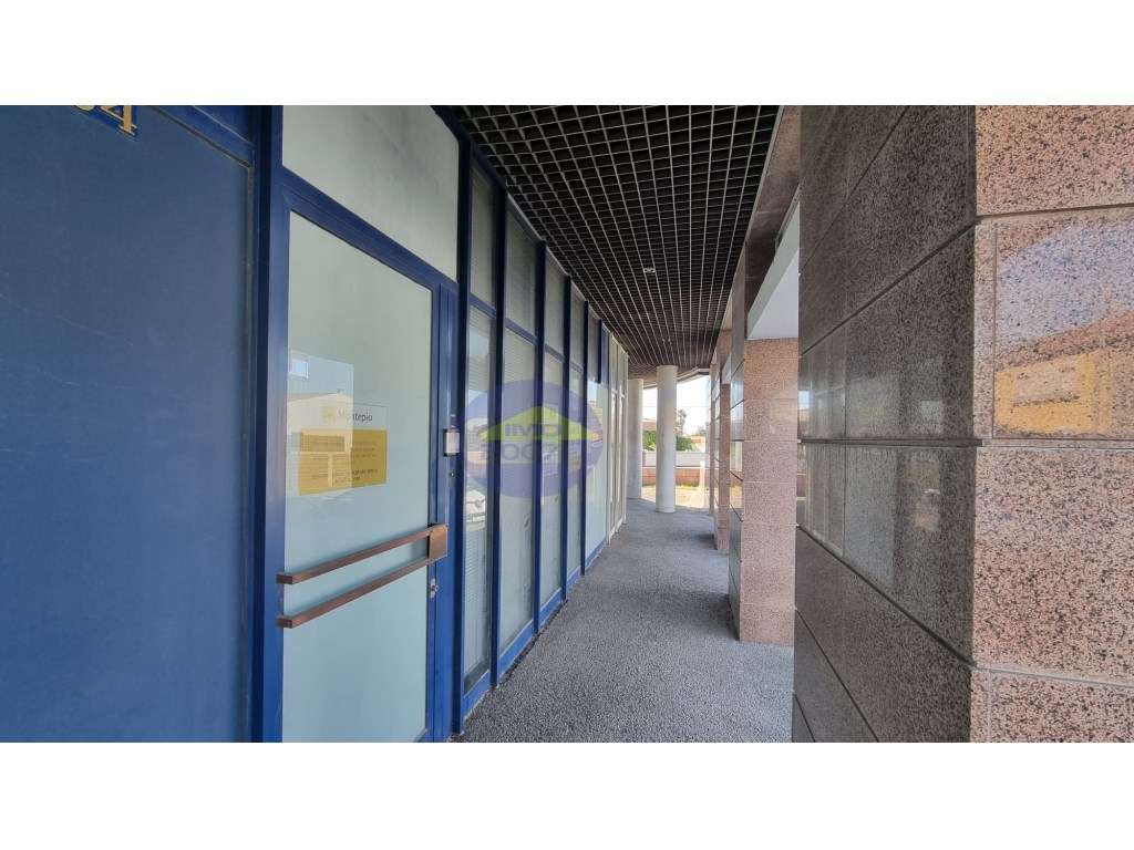 Loja em Santa Maria de Lamas - Grande imagem: 4/28