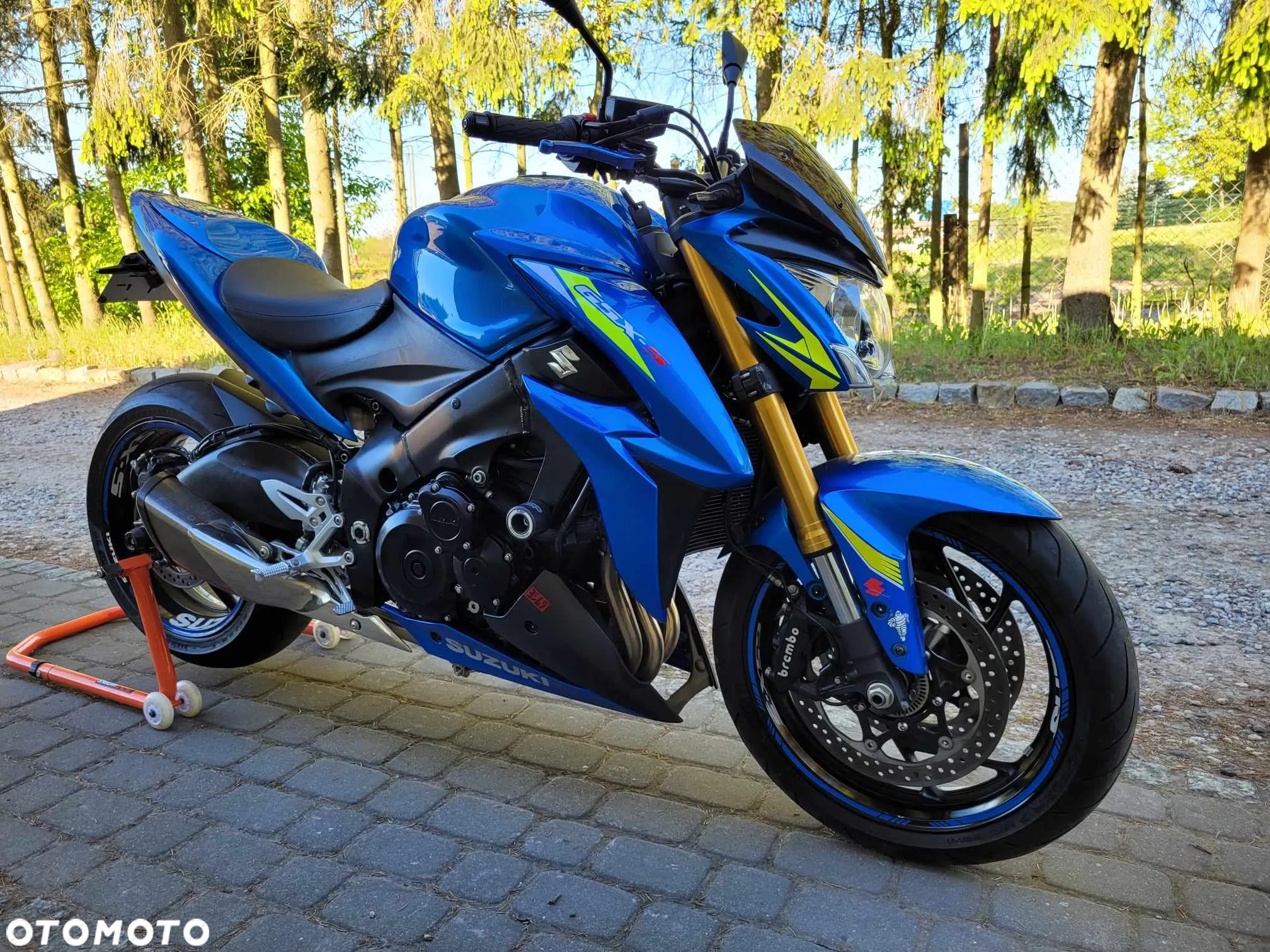 Suzuki GSX 1000 - 7