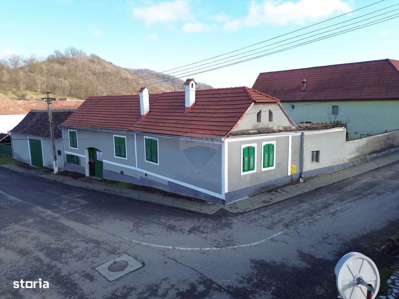 Casă / Vilă cu 4 camere de vânzare-1