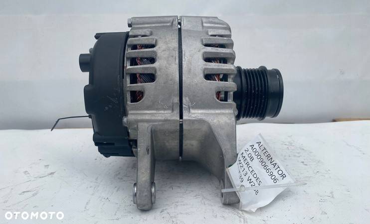 NOWY VALEO ALTERNATOR MERCEDES A0009066906 - 1