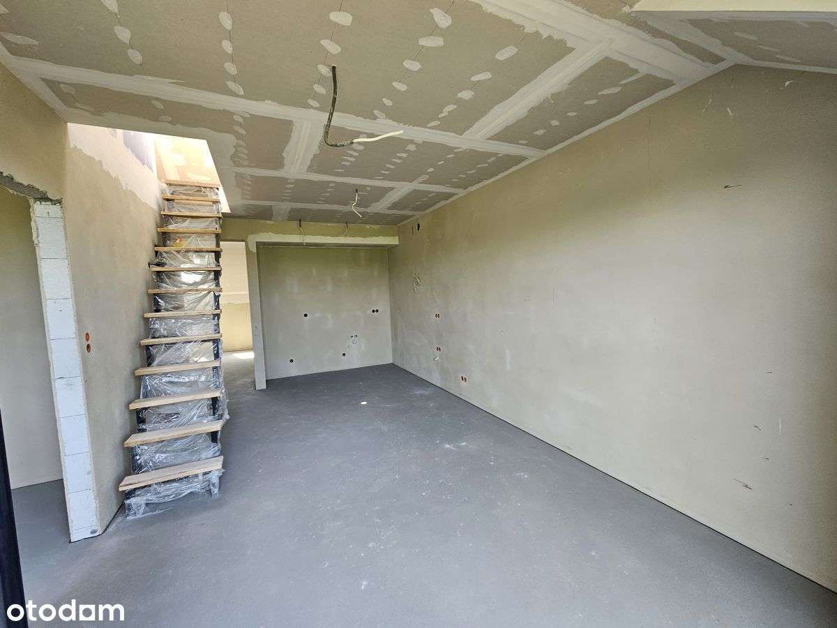 Dwupoziomowe, z miejscem postojowym , ogródkiem-4