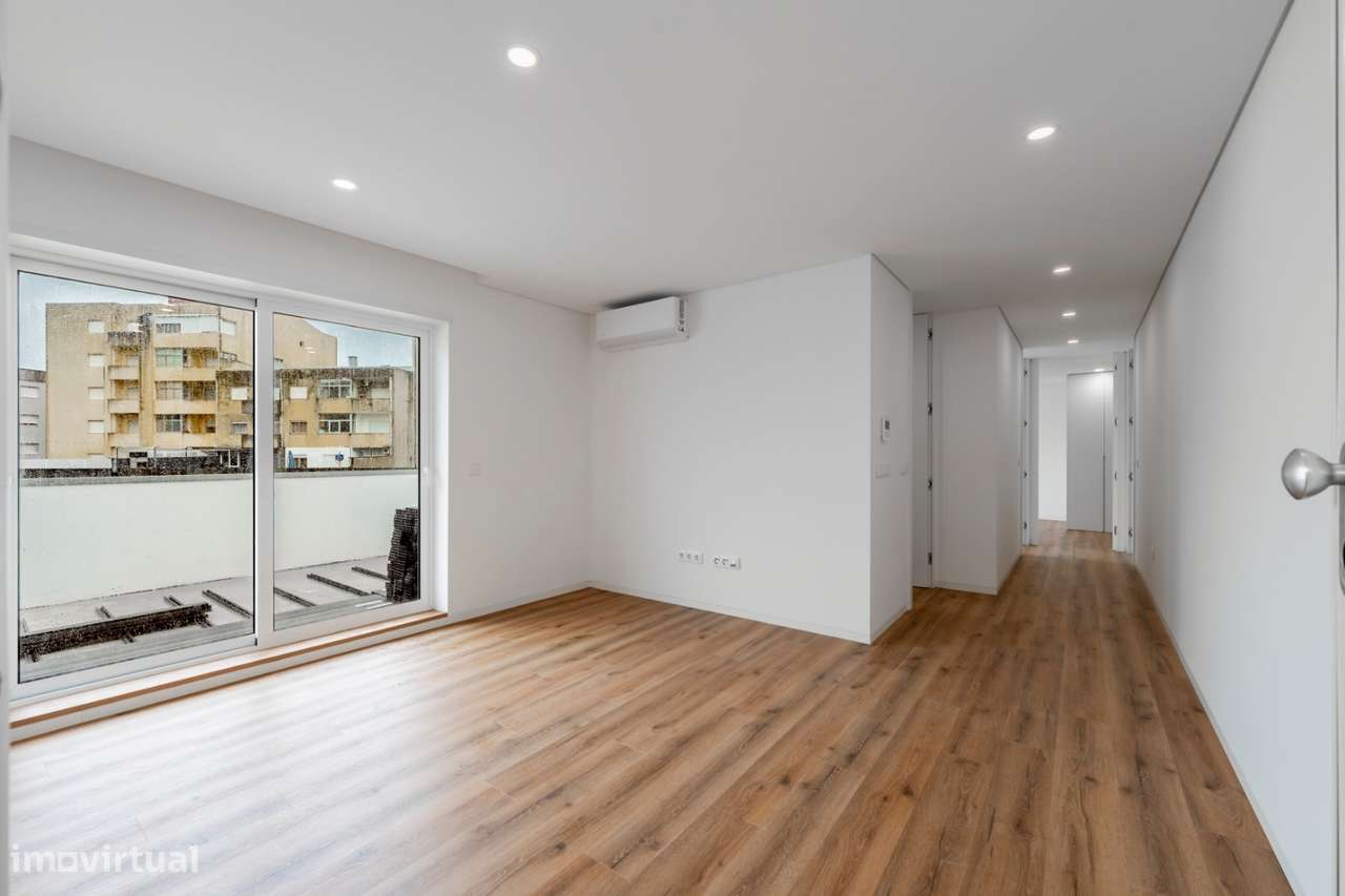 Apartamento T3 Novo com Terraço e Vista Senhora da Paz – Amares-23