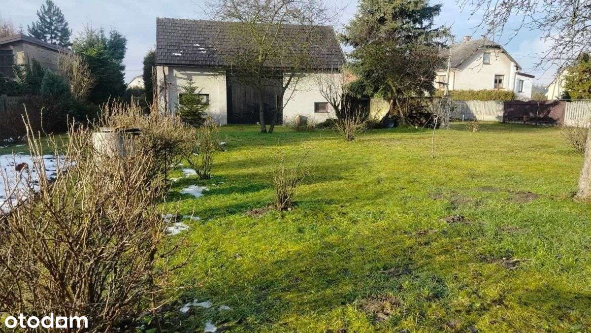 Ładna, płaska wymiarowa działka budowlana - Pełny obrazek: 2/4