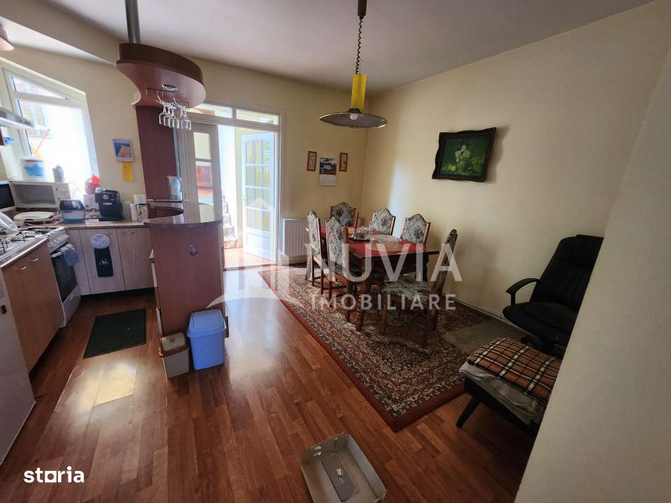 Casa individuala cu 3 camere,371 mp teren,Centru-4
