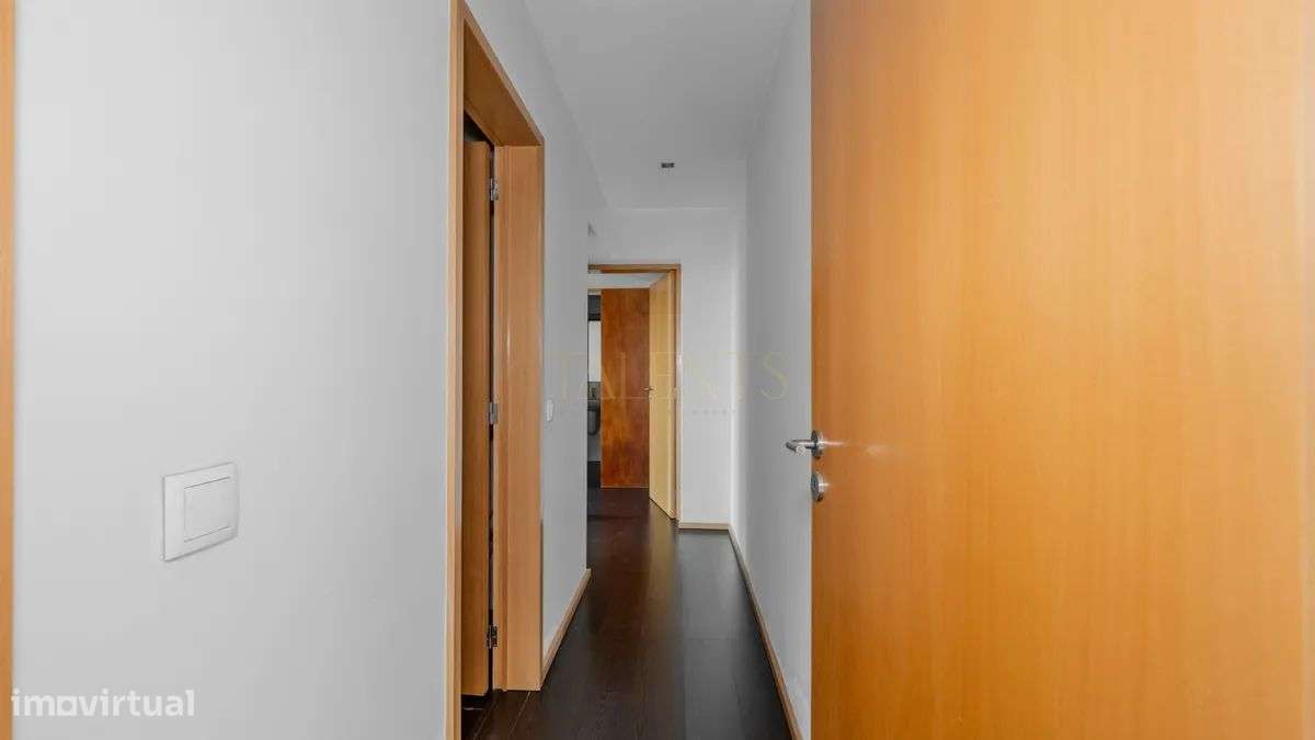 Apartamento T2 Azurém Guimaraes com Varanda Panorâmica-20