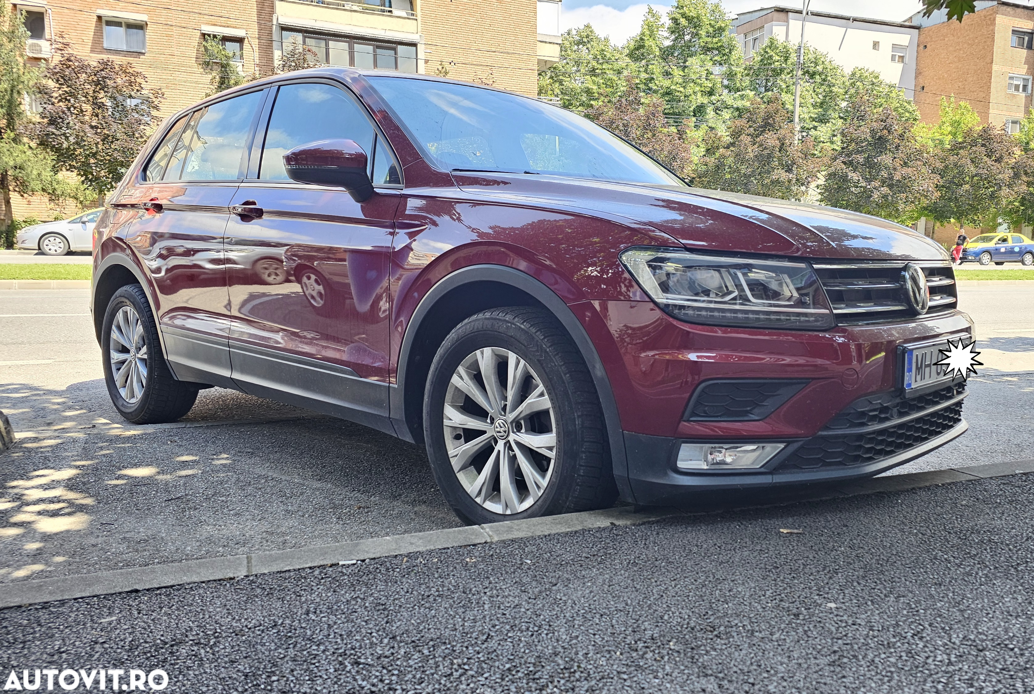 Volkswagen Tiguan - 4