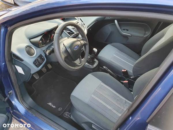 Ford Fiesta 1.25 Ambiente - 34