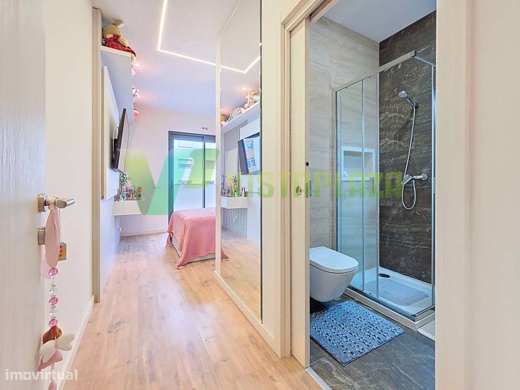 Apartamento T4 Acabamentos de Luxo na Urbanização do Fojo, Portimão-22