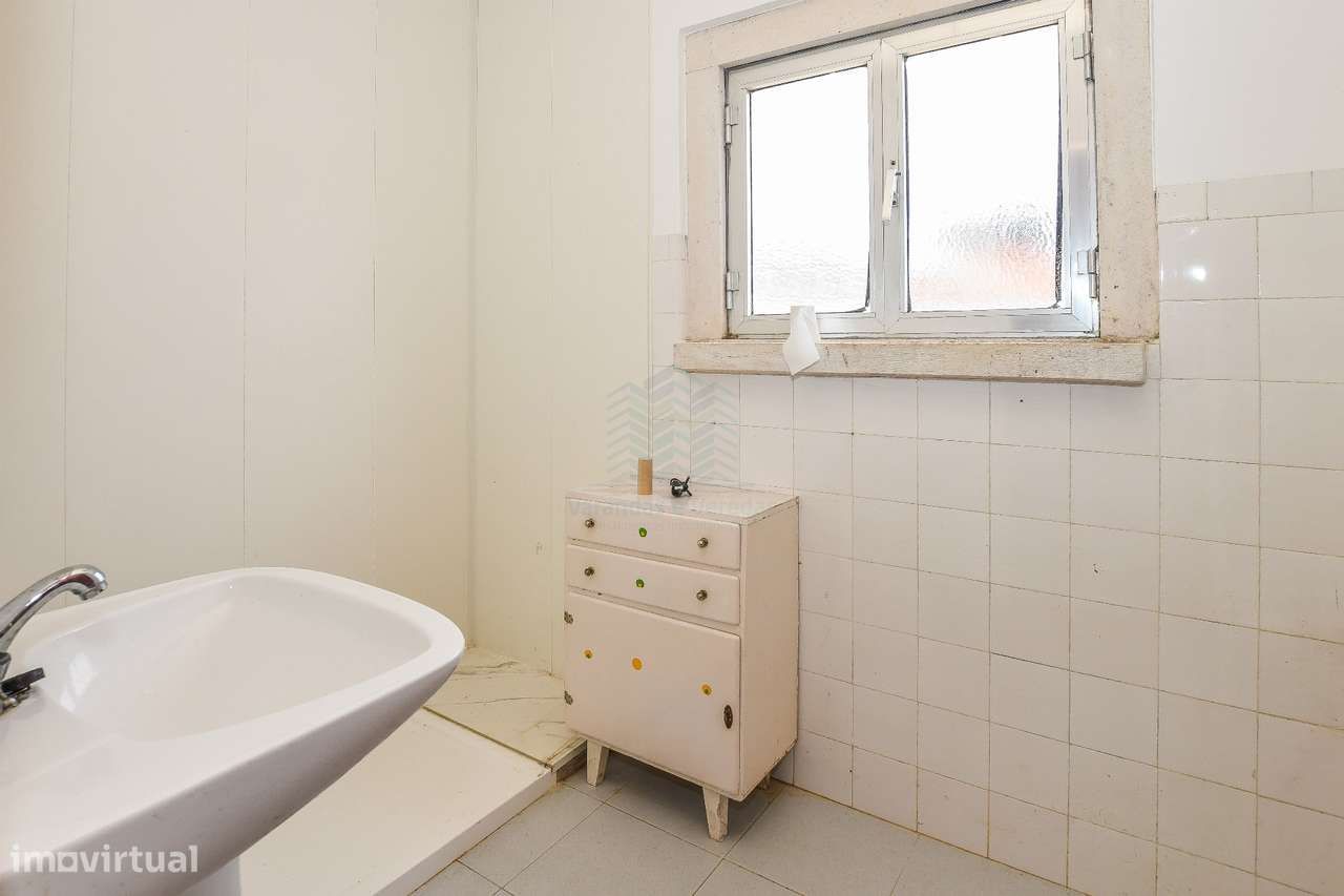 Moradia T3 com Garagem e Poço em Alcorochel, Torres Novas-9